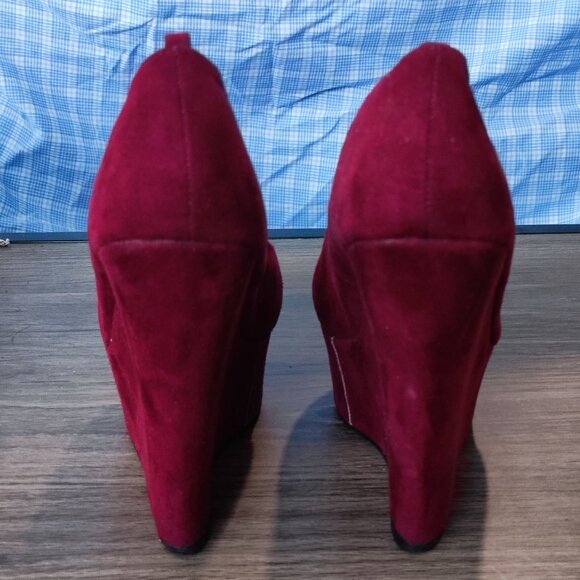 JustFab wedge burgundy suede size 7 - Picture 3 of 8